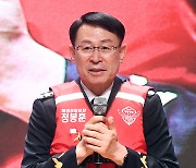 [TD포토] 축사하는 정봉훈 해양경찰청장