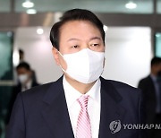 尹대통령, 질병청 방문.."데이터 중심 과학방역 조속 마련"