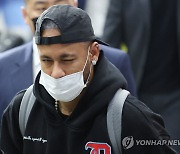 네이마르 '한국 팬들을 향한 윙크'