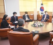 박일준 산업차관, 페트로나스 CEO 면담