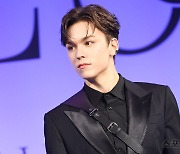 세븐틴 버논, 잘생김 뚝둑