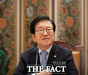 朴의장, 대전에서 사전투표.."퇴임해도 국가균형발전 최선"