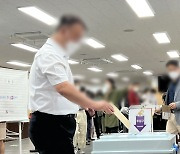 [사전투표] 제주 투표율 역대 지방선거 최고.. 후보자들도 투표  마쳐