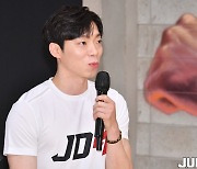 [JB포토] 이재도 '이관희 5명과 여행가는걸로 선택할께요'