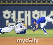 [MD포토] 삼성 '수비수들이 모이면 불안해'