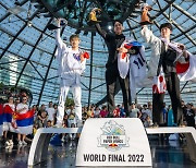 대한민국 국가대표팀, 종이비행기 올림픽에서 금메달 수상
