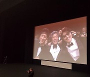 "감사해"..'브로커' 고레에다→강동원·송강호, 12분 기립박수에 신났다(종합) [Oh!칸 현장]
