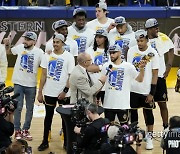 GSW, 챔피언결정전 선착 ..커리, 만장일치 콘퍼런스 파이널 MVP