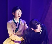 [ST포토] 열연하는 연극 '여도' 유승옥과 현준