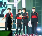 [MSI] 악연 끊은 T1, G2 꺾고 5년 만에 결승 진출(종합)