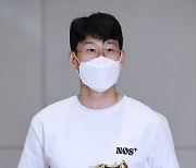 '亞 최초 득점왕' 손흥민, 韓축구사 새로 쓴 10·20대의 결정적 순간들[스한 위클리]