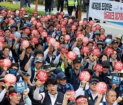 [사설] 입법 포퓰리즘이 만든 임금피크제 혼란, 국회가 '문제 유발자'