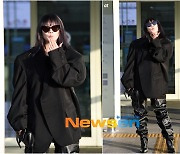 CL '출국 전 마지막 포즈는 손 키~스'[포토엔HD]