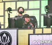 바론 경합서 웃은 T1, G2에 에이스 선사..4강 2-0 리드 [MSI]