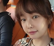 황정음, 좋아하는 치마 입고 ♥남편과 데이트→'4kg' 감량 효과 '얼굴 반쪽'