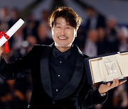 [Newsmaker] Song Kang-ho, prolific and versatile actor