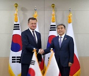 韓·폴란드 국방장관 회담.."실질적 방산협력 강화"