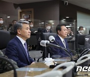 尹대통령, 국방부 청사서 군 대비 태세 점검