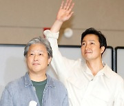 박찬욱 감독, 임권택 감독 이후 20년 만에 칸 영화제 감독상 수상