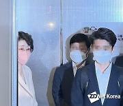 김승희 후보자 첫 출근서 "'막말' 논란 민주당에 충분히 소명할 것"