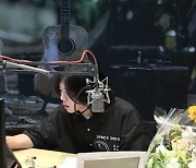 '4시엔' 윤도현, 11년 만에 DJ로 복귀 "드디어..설레는 마음"
