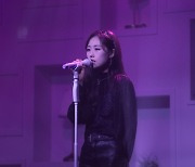 "여러분이 내 사람"..러블리즈 이수정, 첫 단독콘서트 성황