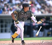 야탑고 선후배 김하성-박효준, MLB 만남..엇갈린 희비