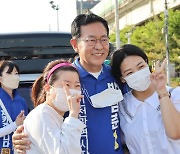 인천시장 후보 박남춘 ' 막판 뒤집기'·유정복 '우세 굳히기' 막판 지지호소[6·1 지방선거]