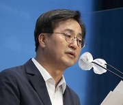 김동연 '역전' 위한 질주..D-1 유권자 향한 호소는