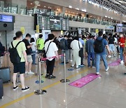 작년에만 2200만이 이용했는데 김포공항 이전하자고? [스토리텔링경제]