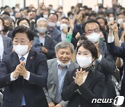 오영훈 제주지사 당선인, 지역에서 큰 '풀뿌리 정치인' 우뚝