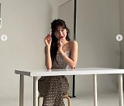 아린, 아찔 볼륨감+잘록 개미허리..예쁨 한껏 자랑[M+★SNS]