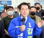 [당선자 인터뷰]김영록 전남지사 "호남정치 복원·정부 견제"