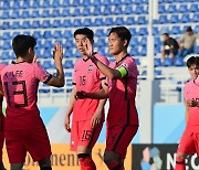 [U-23 아시안컵]'조영욱 24분 만에 멀티골' 황선홍호, 말레이시아에 4대1 압승