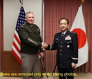주한미군사령관, 도쿄서 日자위대 막료장과  "한·미·일 안보협력"