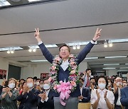 [6·1지선]국민의힘, 부산 기초단체장 16곳 '싹쓸이' 압승