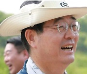 "'졌잘싸'로 낙동강벨트 무너져"..민홍철도 당 지도부 비판
