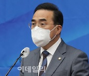 [포토]모두발언하는 박홍근 더불어민주당 대표 직무대행