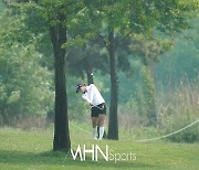 김지현 '나무와 나무 사이를 뚫고 그린으로 보낸다'[포토]