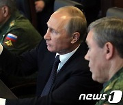 푸틴, 이번주 초 러軍 고위급 장성 무더기 해고-러 언론