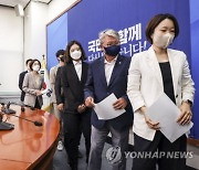 '비대위 총사퇴' 민주당, 지방선거 '참패' 수습책은?