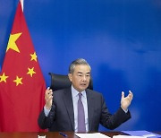 중국 "태평양서 도로 닦고 다리 놓을 뿐"..군사적 확대 선그으며 섬나라 달래기