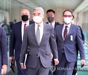 외교부로 향하는 성김 대북특별대표