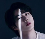 방탄소년단 진, 샤잠 '글로벌 주간 TOP10 아티스트' 톱2..K팝 솔로 최초·최고