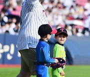 샘 해밍턴 '윌벤져스와 함께 야구장 나들이' [MK포토]