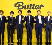 'BTS 해체설'에 박지원 하이브 대표 "고려하지 않는다"