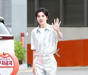 [E포토] 인피니트 성종, '은박지 패션, 눈이 부시네'