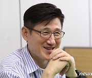 "검거한 범죄자만 1000명, 드론·유튜브도 활용"..현실판 '마동석' 누구?