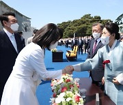 김건희 여사, 김정숙 여사와 서울서 비공개 만남