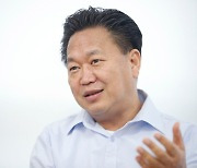 '동학개미' 멘토 존 리, 불법투자의혹으로 금감원 조사 받았다